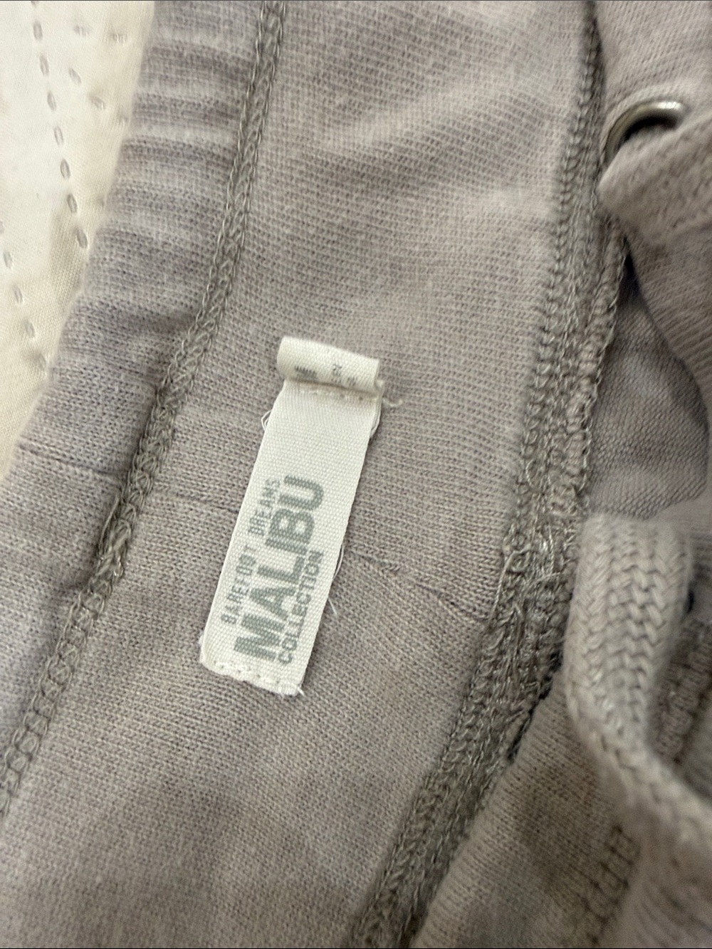 Barefoot Dreams Women Cropped Pants in Light Gray